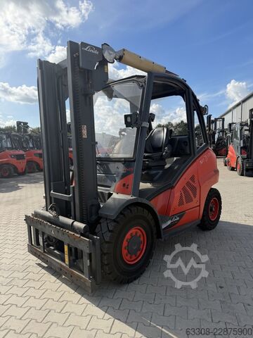 Chariot élévateur à fourche diesel Linde H45D-02