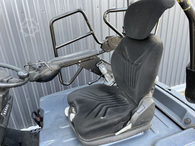 Carrello elevatore elettrico a 3 ruote Toyota 8 FBE16T