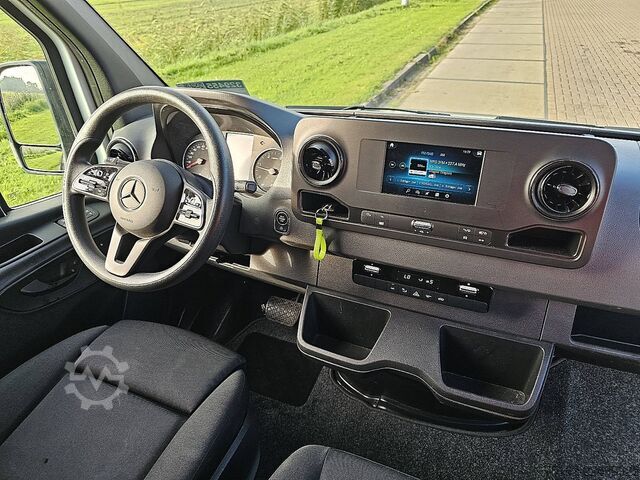Hochdachkombi MERCEDES-BENZ SPRINTER 317 L2H2 RWD Automaat Airco Mbux Camer...