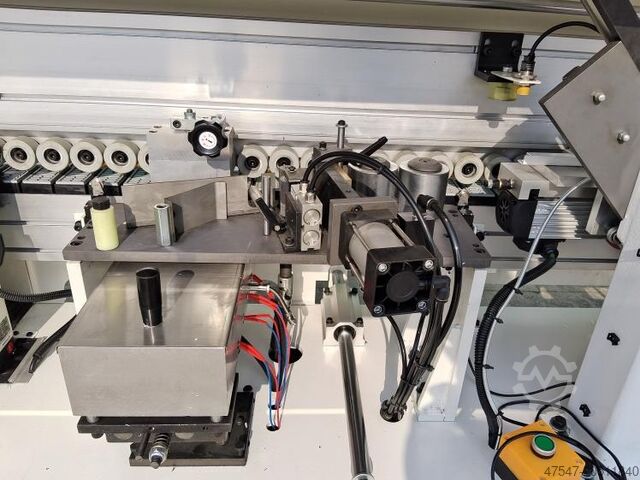 Edge banding machine WOODLAND MACHINERY  