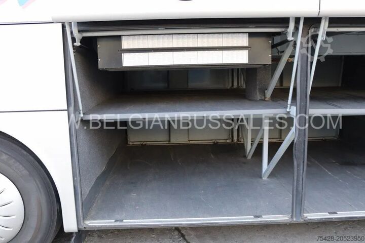 Entrenador Van Hool TX16 Astron