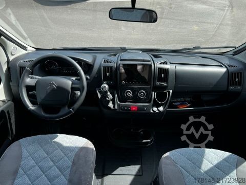 Caravana semiintegrada Carado VAN V132 Pro+
