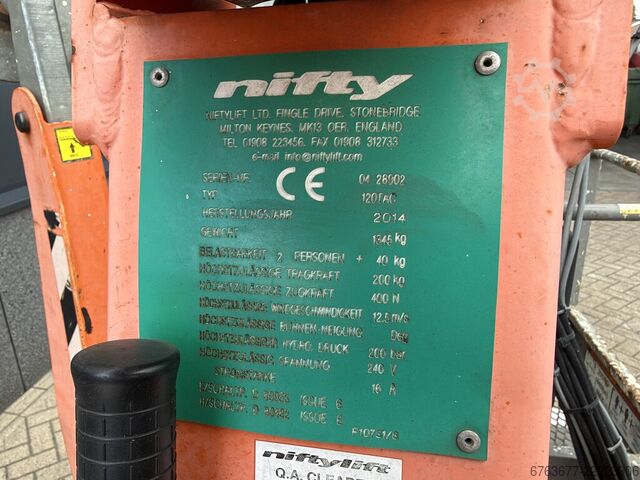 Nifty Lift 120 TAC Ρυμουλκούμενη ανυψωτική πλατφόρμα Ηλεκτρική 12,2m Ύψος εργασίας 2014 Γερμανική άδ NIFTYLIFT 120 TAC Aanhanger hoogwerker Elektrisch 12.2M Werkhoogte 2014 DE Registratie