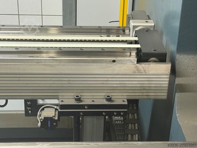 Abkant presa DURMA - AD-SERVO 30220 DURMA AD-SERVO 30220