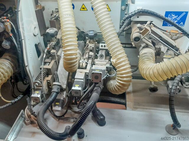 Bordatrice su un solo lato BIESSE AKRON 1330 A