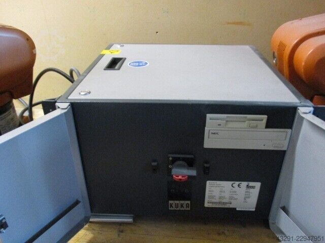 Robot przemysłowy KUKA KR3 KRC3