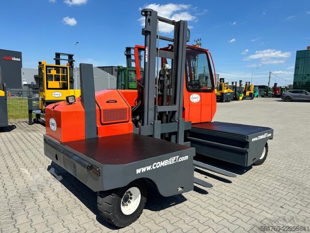 Empilhadeira lateral Combilift C5000SL // Mast with free lift