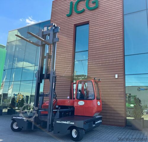 Empilhadeira lateral Combilift C5000SL // Mast with free lift