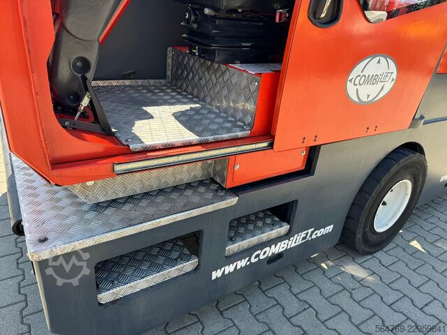 Empilhadeira lateral Combilift C5000SL // Mast with free lift