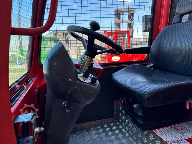 Empilhadeira lateral Combilift C5000SL // Mast with free lift