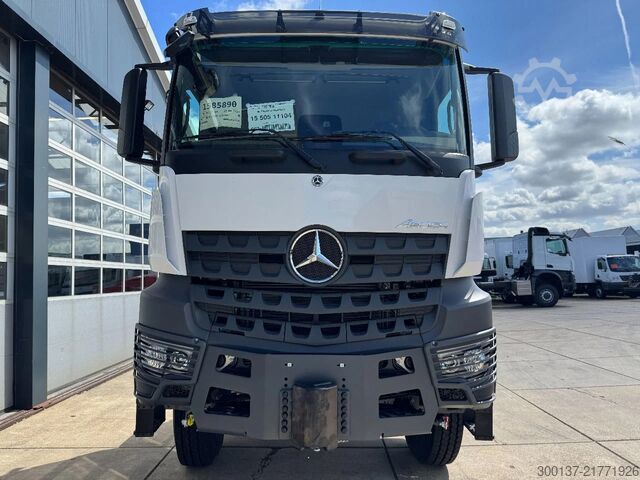 Duże obciążenie Mercedes-Benz Arocs 4058 AS 6x6 Tractor Head 180T Push Pull E...
