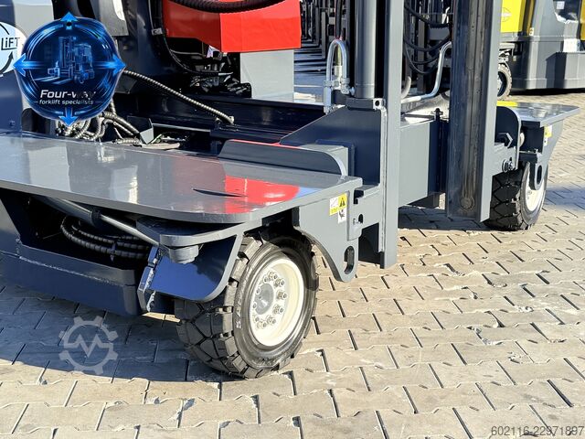 Négyirányú targoncát Combilift C4500 GAS TRIPLEX 8400 WIDE POSITIONER