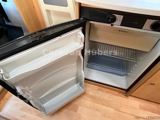 Autorulotă semi-integrată DETHLEFFS T 001 - Festbett -  - Solar - Klima -