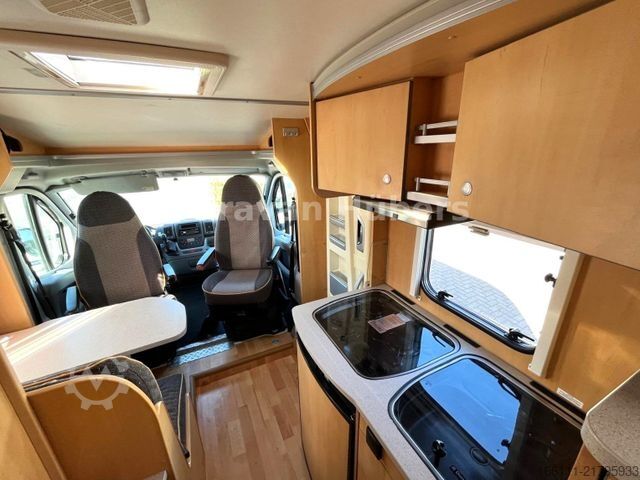 Autorulotă semi-integrată DETHLEFFS T 001 - Festbett -  - Solar - Klima -