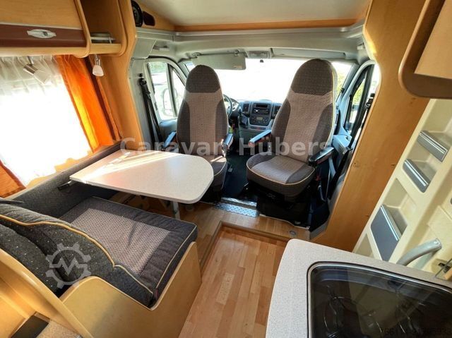 Autorulotă semi-integrată DETHLEFFS T 001 - Festbett -  - Solar - Klima -