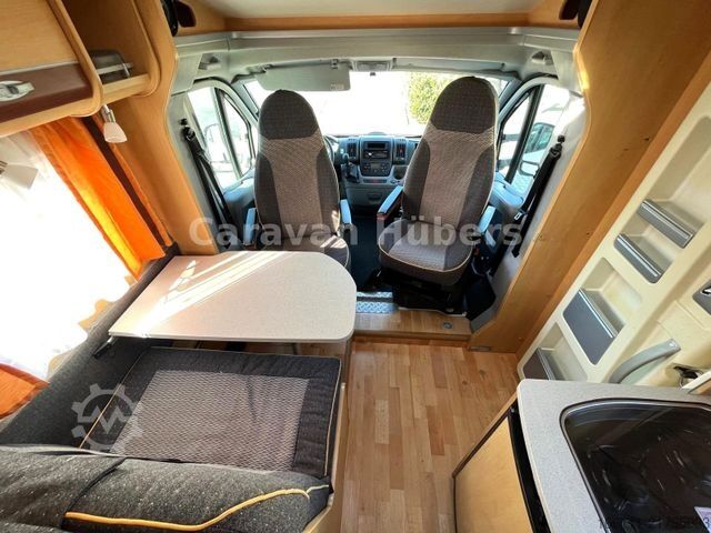 Autorulotă semi-integrată DETHLEFFS T 001 - Festbett -  - Solar - Klima -