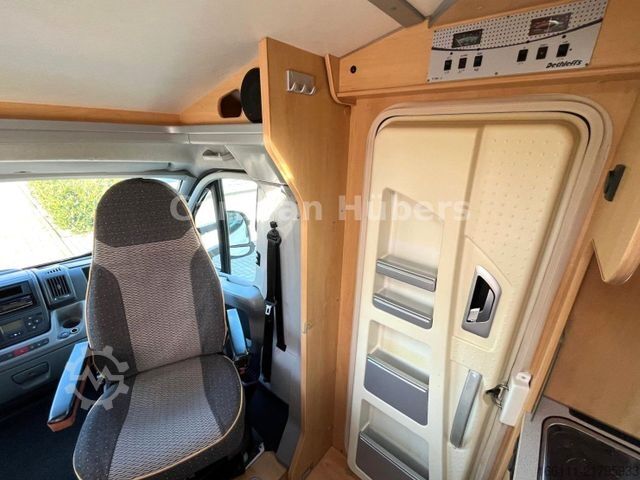 Autorulotă semi-integrată DETHLEFFS T 001 - Festbett -  - Solar - Klima -