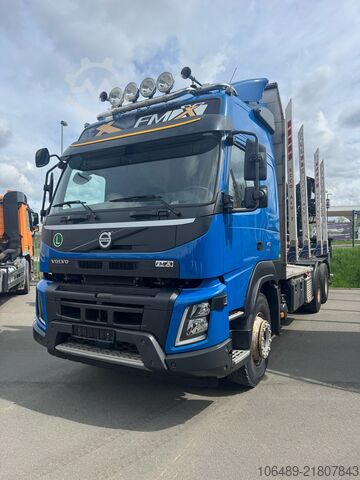 Samochód do przewozu drewna Volvo FH 540