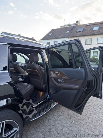 Mercedes-Benz GLS 350 d 4MATIC AMG Line Mercedes-Benz GLS 350 d 4MATIC