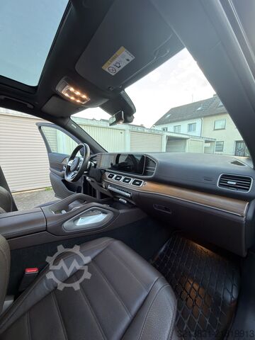 Mercedes-Benz GLS 350 d 4MATIC AMG Line Mercedes-Benz GLS 350 d 4MATIC