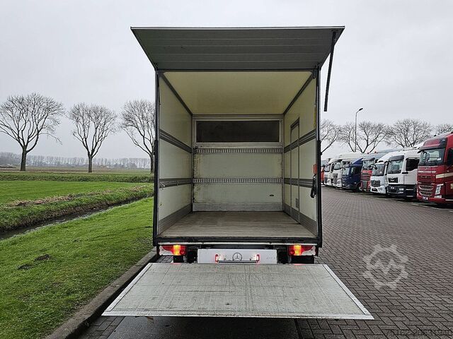 Koffer MERCEDES-BENZ SPRINTER 316 Bakwagen Laadklep!
