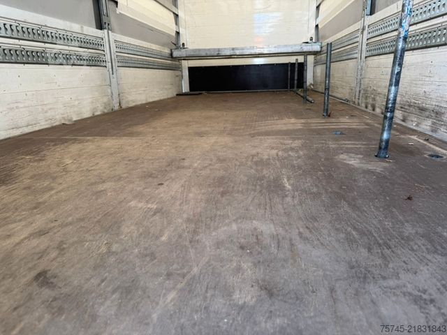 Kamion sa ravnom platformom i ceradom MERCEDES-BENZ ATEGO 818 *  *STANDHEIZUNG*LBW * AUTOMATIK*
