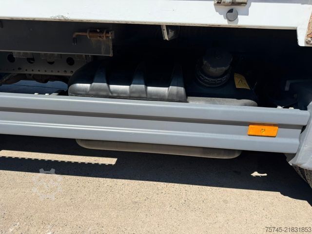 Kamion sa ravnom platformom i ceradom MERCEDES-BENZ ATEGO 818 *  * LBW * AUTOMATIK * 8.600 KG *