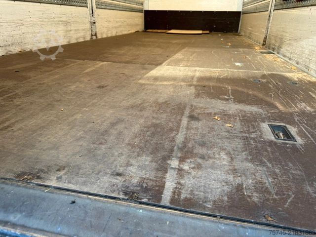 Kamion sa ravnom platformom i ceradom MERCEDES-BENZ ATEGO 818 *  * LBW * AUTOMATIK * 8.600 KG *