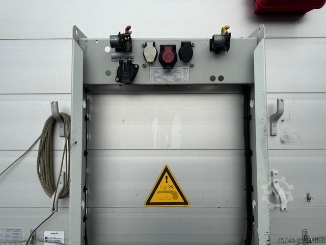 Semirimorchio con telone SCHMITZ CARGOBULL SCB*S3T *  STANDART * LIFTACHSE * HUBDACH *