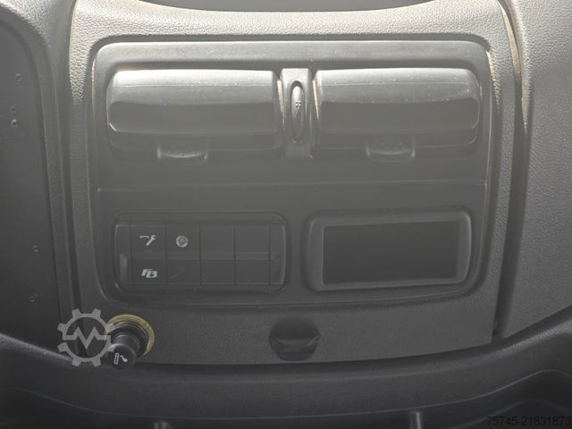 Kamion sa ravnom platformom i ceradom MERCEDES-BENZ ATEGO 818 * ACC * 1.HAND * BÄR LBW 1T*SPURASSIST