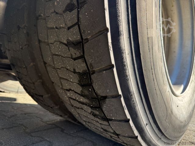 Standardní tahač IVECO STRALIS S-WAY 510 AS440S51T/FP Standklima Intard