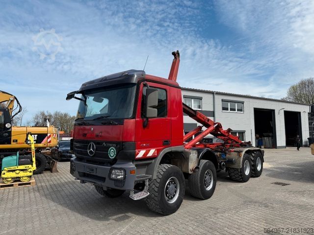 Camion benne à bras amovible MERCEDES-BENZ 4144 Actros MP2 Abrollkipper 8x8 Singlebereifung