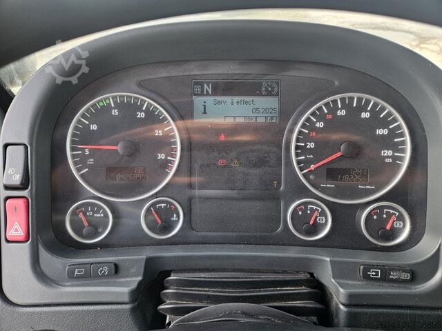 Tautliner kasa MAN TGM 18-290 BL - EEV - TAUTLINER + LIFT