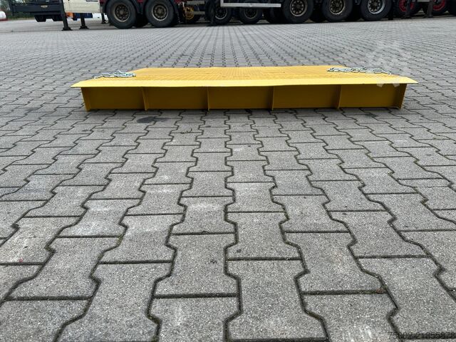 Contentor Onbekend ramp 2m wide / 7.500kg
