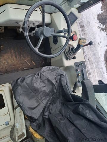 Încărcător pe roți KRAMER 418 4WD ALLRAD