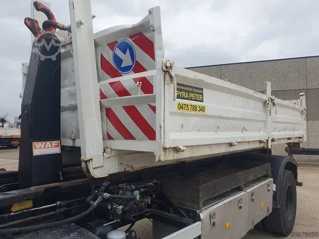 Camião-grua Mercedes-Benz Atego 1928