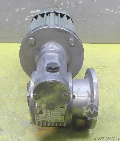 Tandwielmotor 0,37 kW 140 tpm Blecher DR71G-4