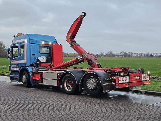 Sistema de brazo de gancho SCANIA P320 LOW ENTRY 6X2*4 HIAB