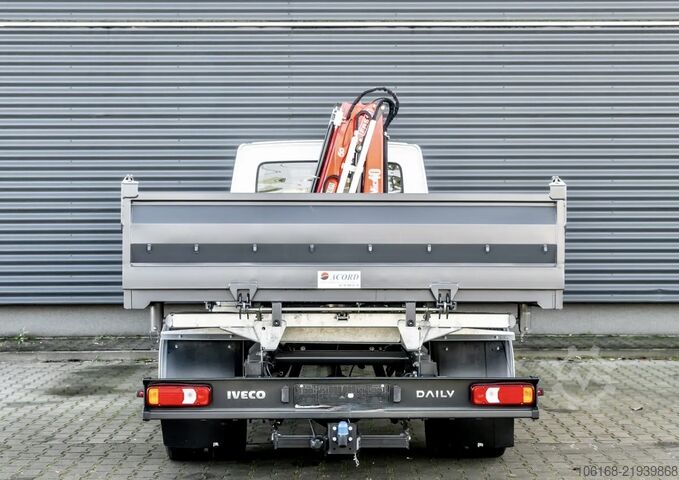 Volquete trilateral con grúa Iveco Daily 70C18 HA8 Kipper Kran
