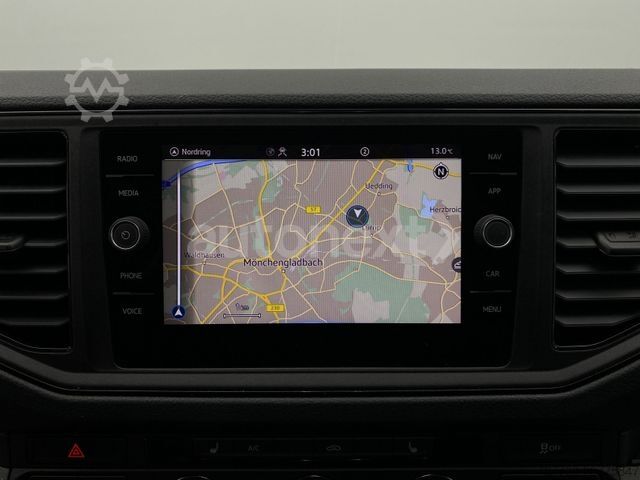 Transporter mit Koffer VOLKSWAGEN Crafter 35 *Ladebordwand* LED+NAVI+TEMPOMAT 4606