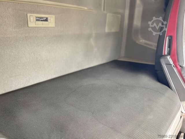 Volvo FH 500 YV2RT40A5JB855299 EURO 6, hidráulica de toma de fuerza, frigorífico, ITV válida hasta e Volvo FH 500 YV2RT40A5JB855299  EURO 6, PTO Hydraulic...
