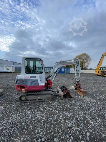 Miniescavatore Takeuchi TB 228