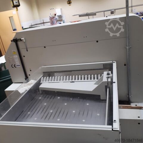 Massicot Schneider Senator 78 E-Line