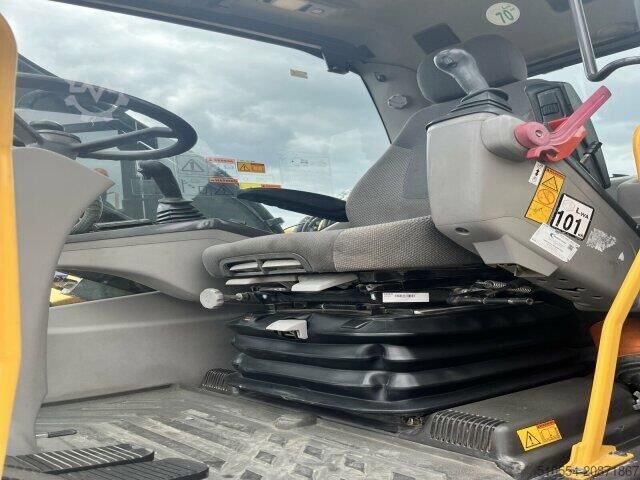 Wheel excavator Volvo EW 140 D / Schild / 2x Patzen / Schnellwechsler