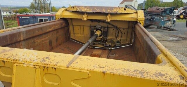 Bouwmachine CAT 730 6x6 DUMPER / Tunnel