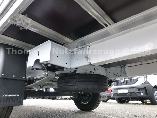 Gardinsidad skåpbil RENAULT NEW Master Pritsche Plane Schlafkabine