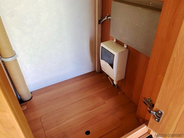 Przyczepa kempingowa HYMER/ERIBA Eriba Feeling 425 inkl. Mover u. Batterie