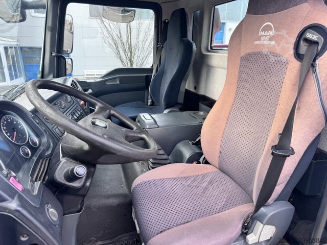 Tipper truck MAN TG-M 18.340 4x2  2-Achs Kipper Kran Funk nur 200