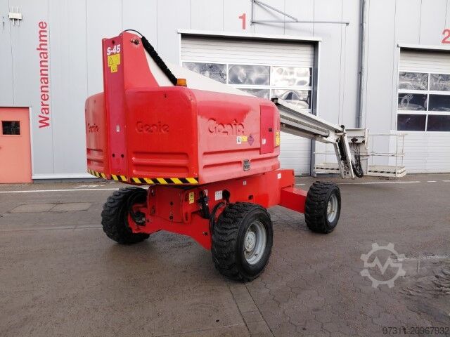 Teleskopisk arbejdsplatform Genie S-45