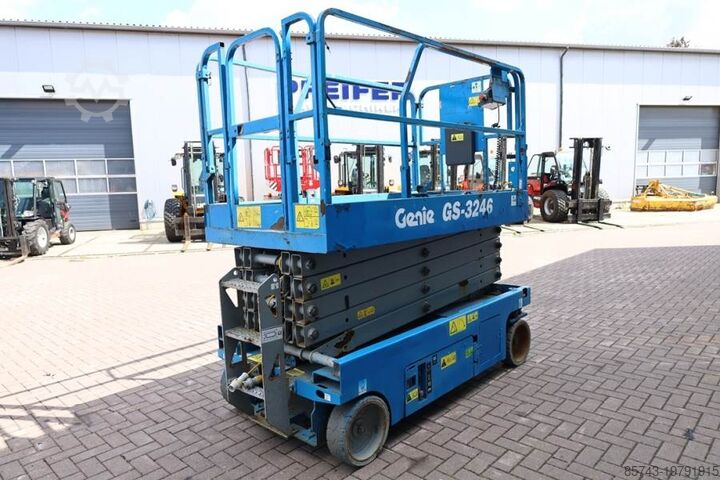 Schaarlift Genie GS3246 Electric, Working Height 11.75 m, 318kg Cap